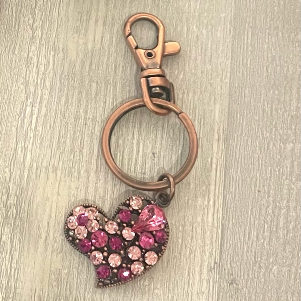 Chunky pink rhinestone heart with purse accessory with key ring and clasp.